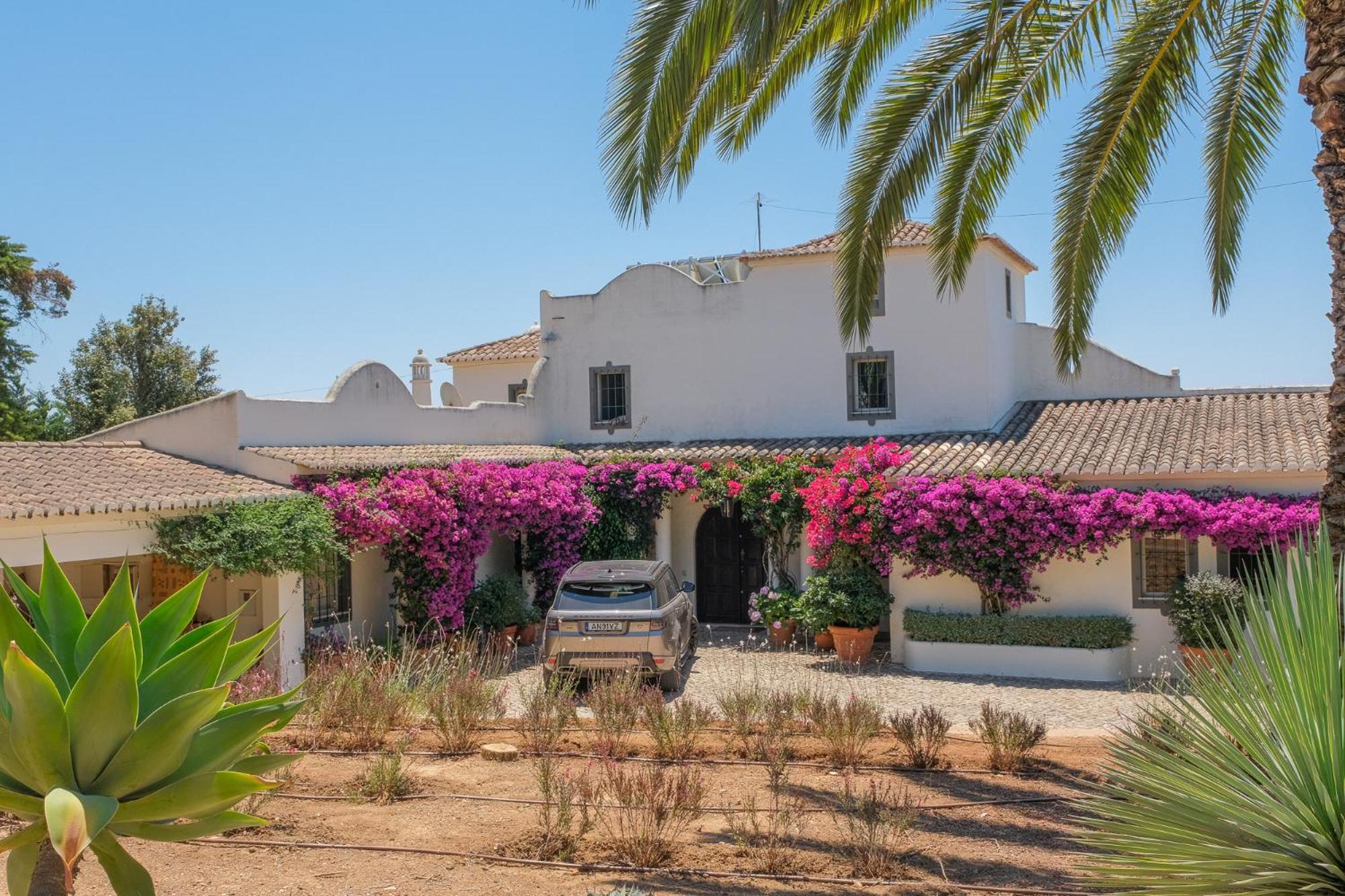 Casa Flores * Lagos