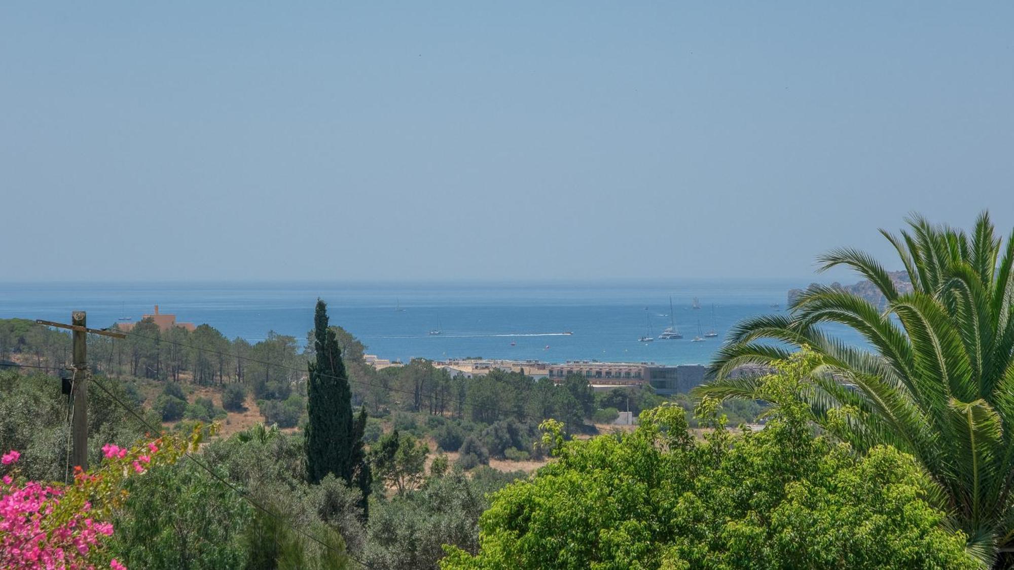 Casa Flores Villa