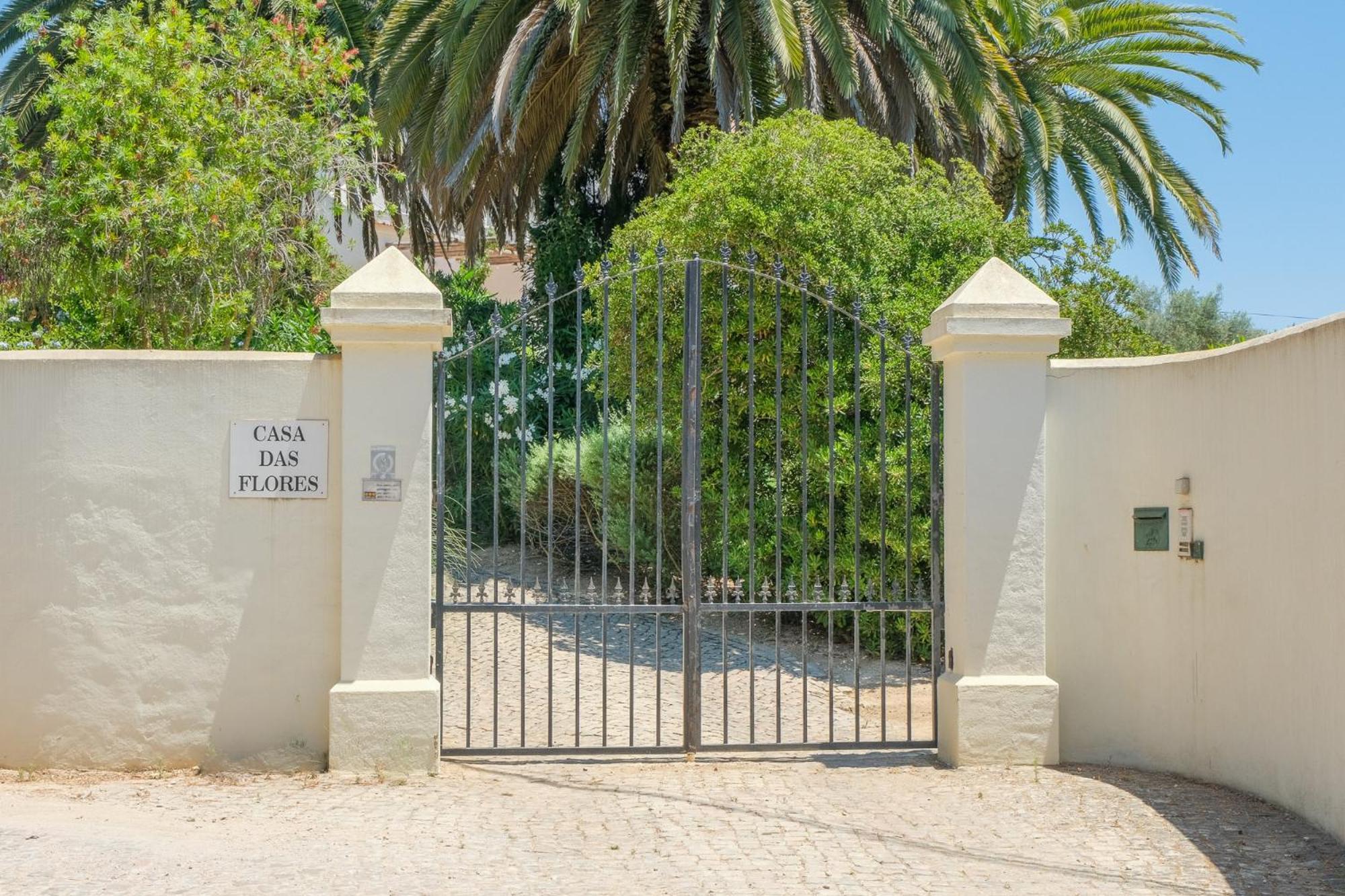 Casa Flores * Lagos